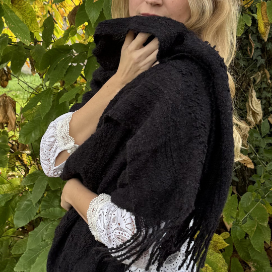 etole_alpaga_tissee_main_noire_1