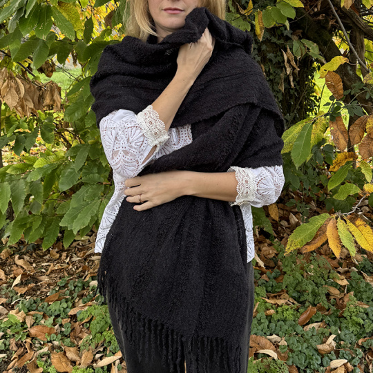 etole_alpaga_tissee_main_noire_3